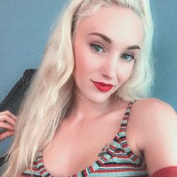 TapMyBio | Kitty Quinn